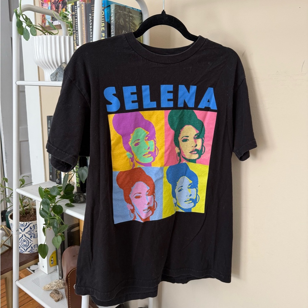 Vintage Selena Black Graphic T-Shirt with an Andy Warhol like design